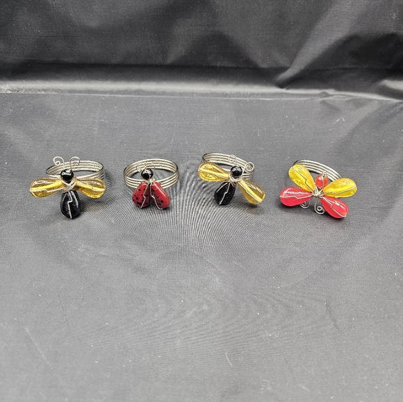 Pier 1 art glass napkin rings - Picture 1 of 8